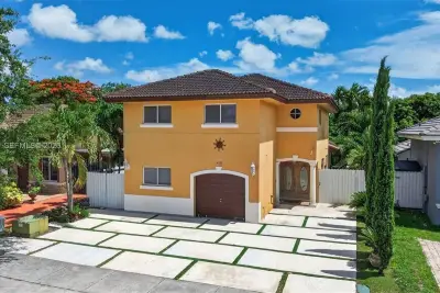 14102 SW 167th Ter, Miami: photo 1 of 35
