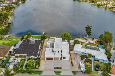 10755 SW 52nd Ter, Miami: photo 1 of 29