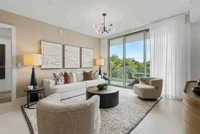 2200 Brickell Ave #220, Miami: photo 1 of 31