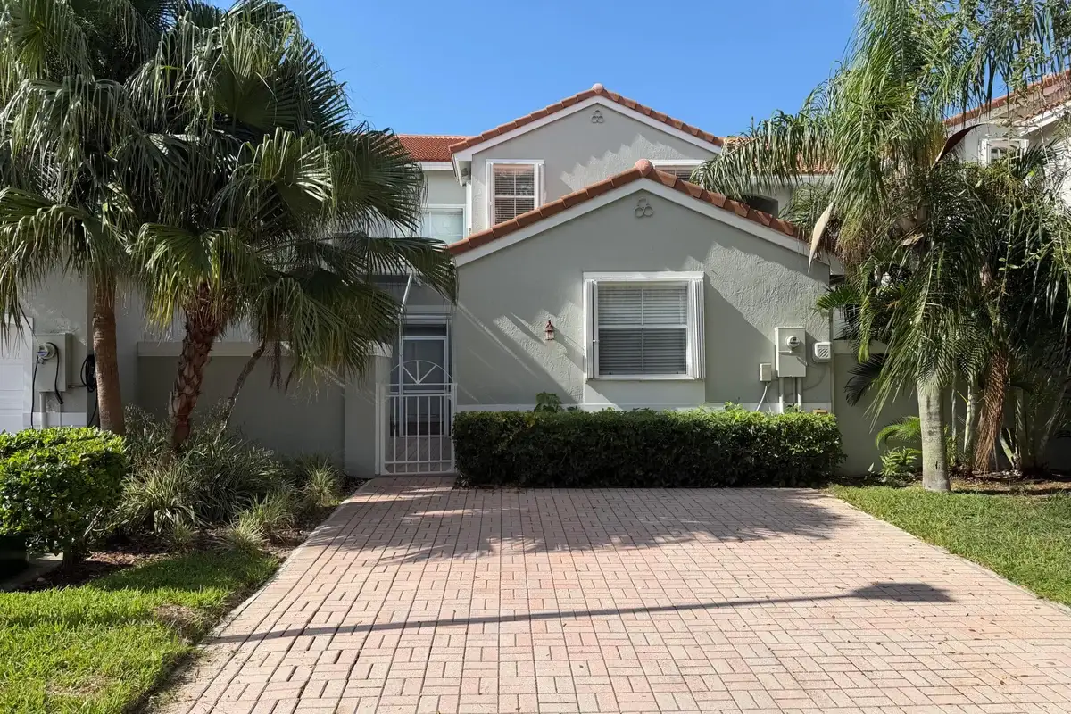 940 Doveplum Ct, Hollywood: photo 1 of 13