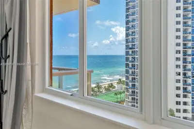 19201 Collins Ave #1001, Sunny Isles Beach: photo 1 of 20