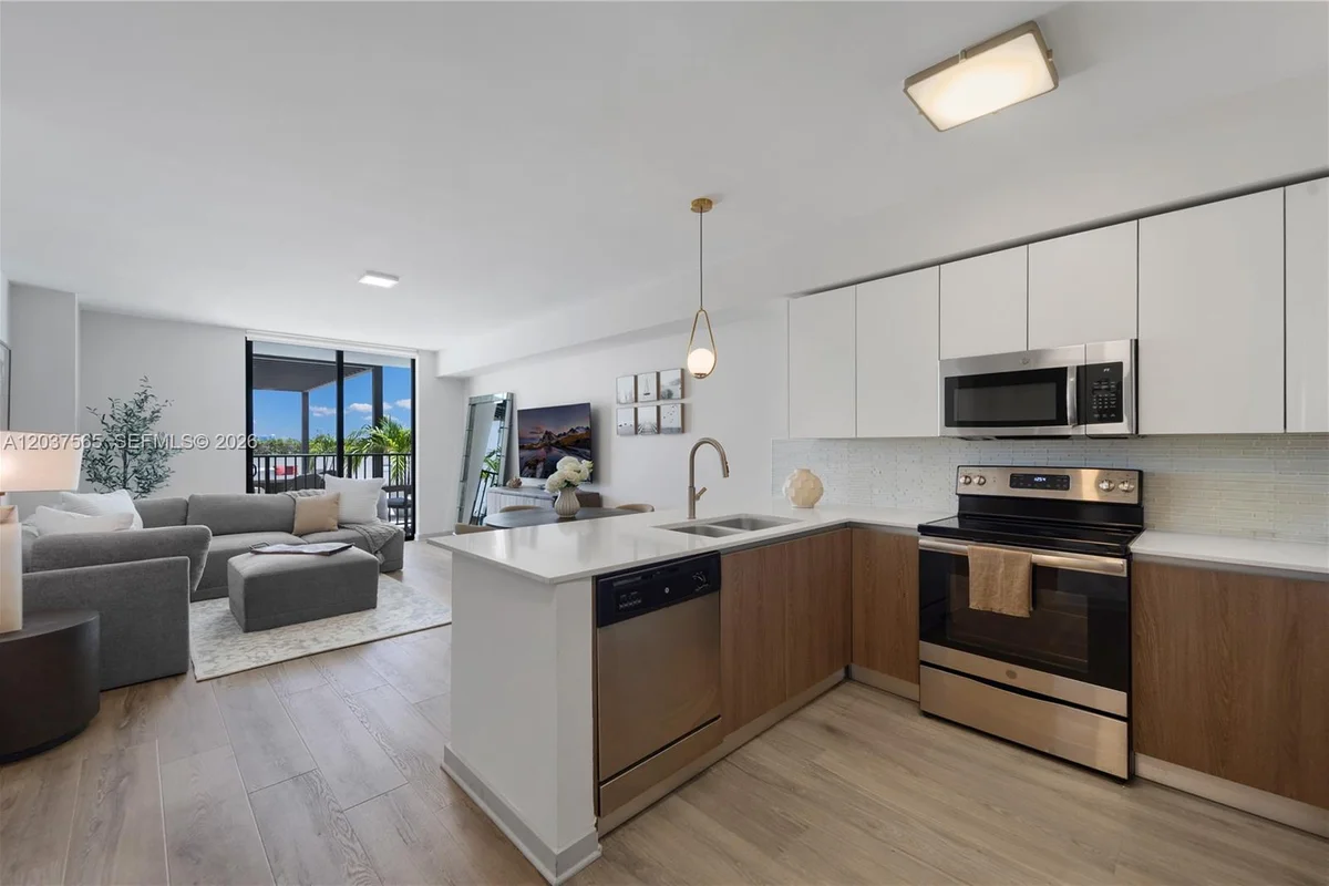 1501 SW 37th Ave #1307, Miami: photo 1 of 9