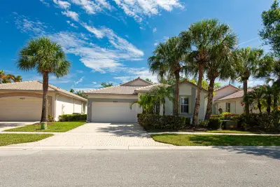 9663 Great Egret Ct, West Palm Beach: photo 1 of 59