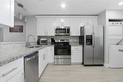 2882 Coral Springs Dr, Coral Springs: photo 1 of 33