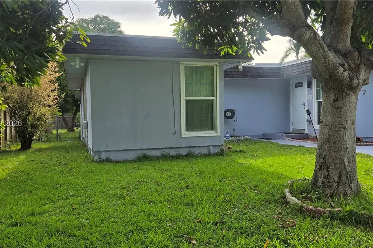 7907 NW 73rd Ave, Tamarac: photo 1 of 22