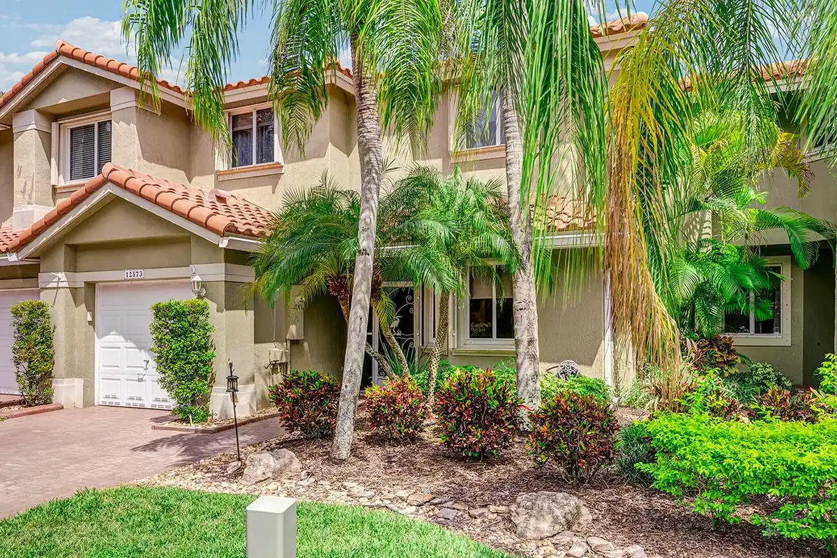 12573 NW 56th Dr, Coral Springs: photo 1 of 41