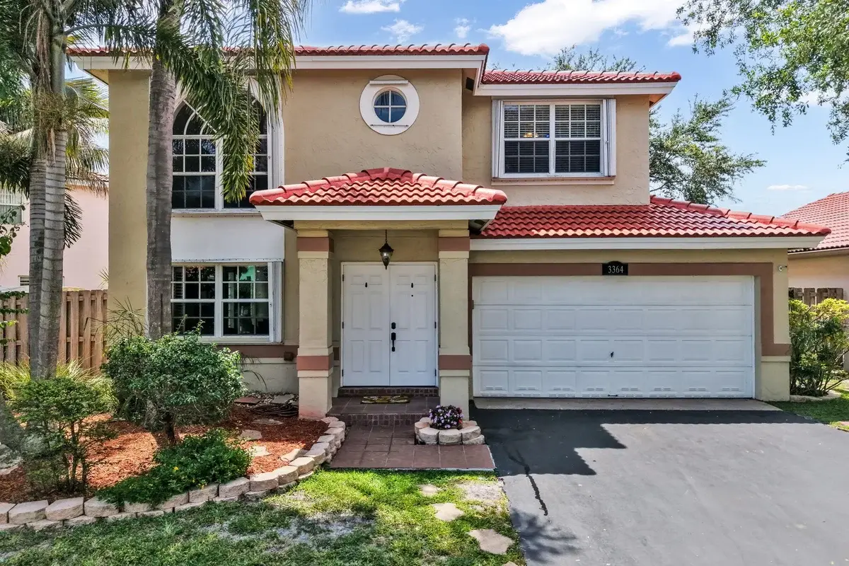 3364 NW 79th Ave, Margate: photo 1 of 40