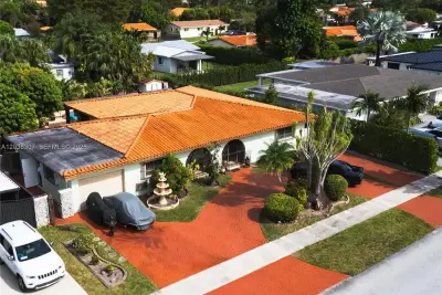 9601 SW 66th St, Miami: photo 1 of 62