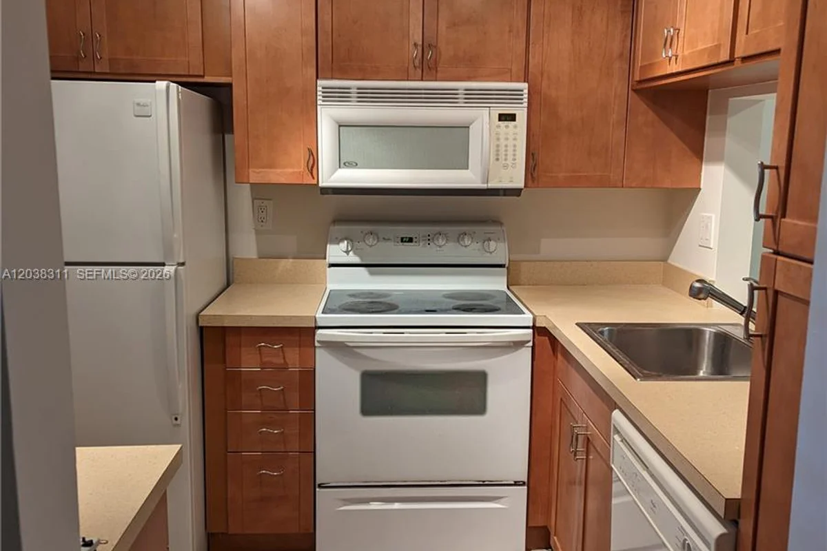 9460 Tangerine Pl #101, Davie: photo 1 of 6