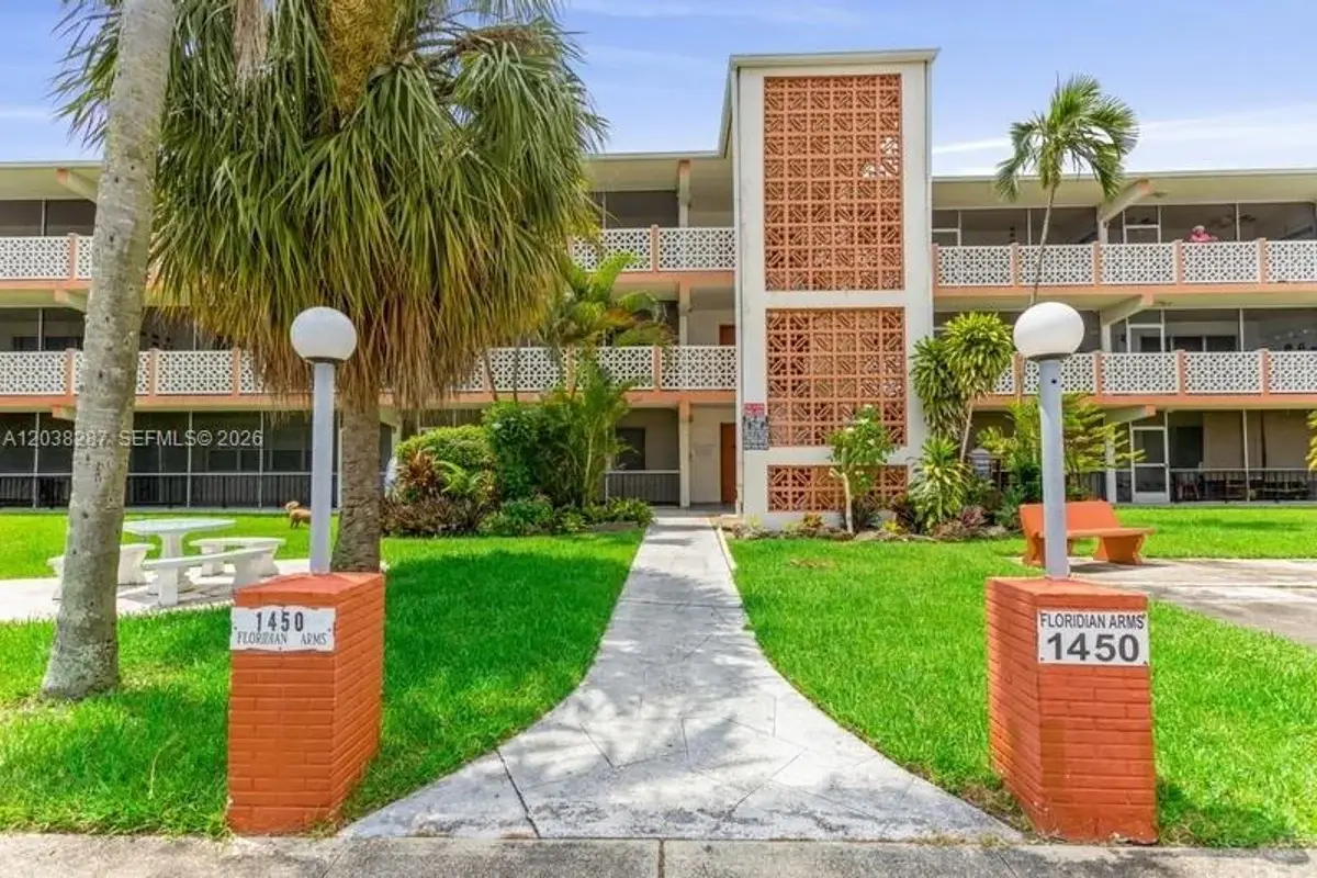 1450 NE 170th St #305, North Miami Beach: photo 1 of 36