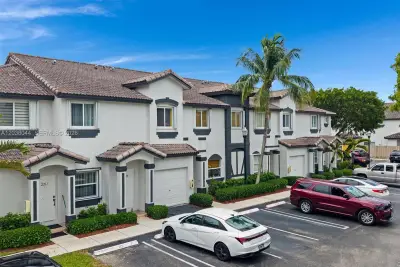 2209 SE 25th Ave, Homestead: photo 1 of 19