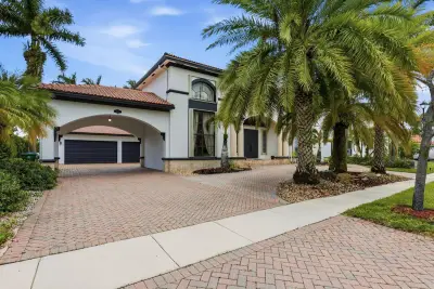 18662 SW 17th Ct, Miramar: photo 1 of 39