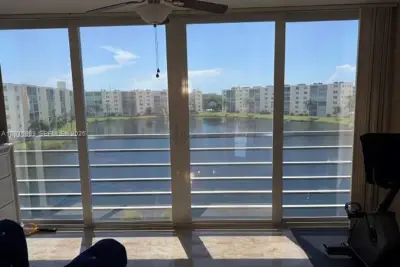 101 SE 3rd Ave #506, Dania Beach: photo 1 of 8