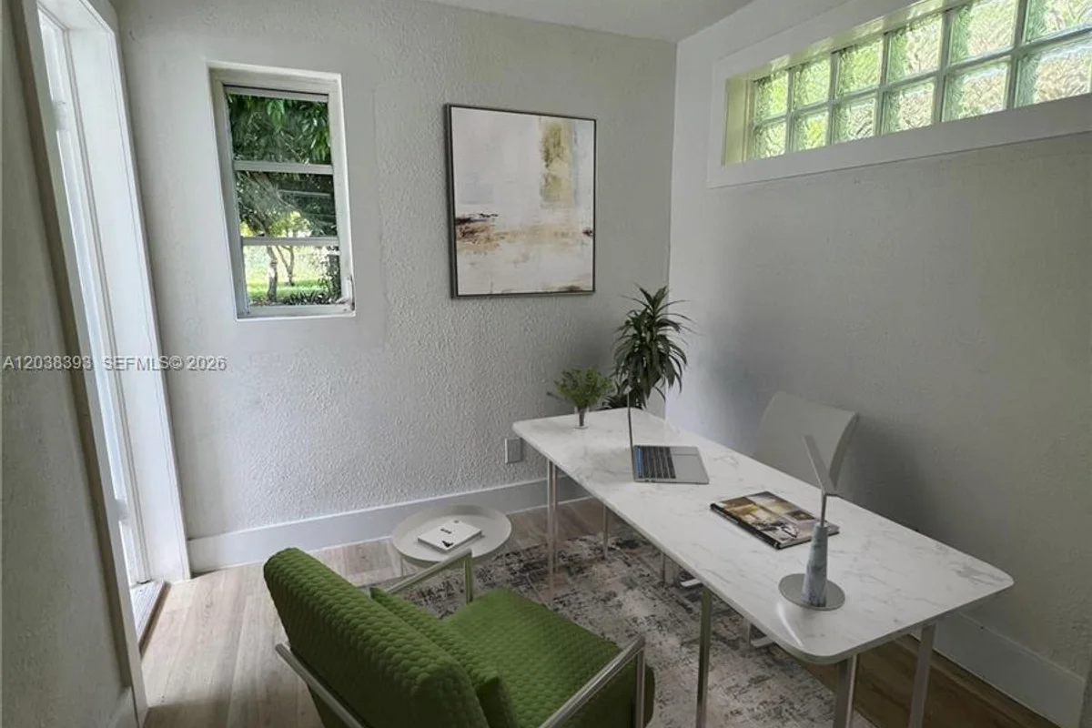 16601 SW 83rd Ct #3, Palmetto Bay: photo 1 of 9