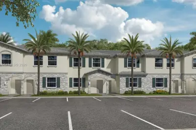 1133 SE 2 Ter, Florida City: photo 1 of 11
