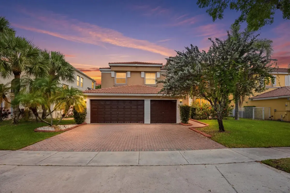 16918 SW 16th St, Pembroke Pines: photo 1 of 99