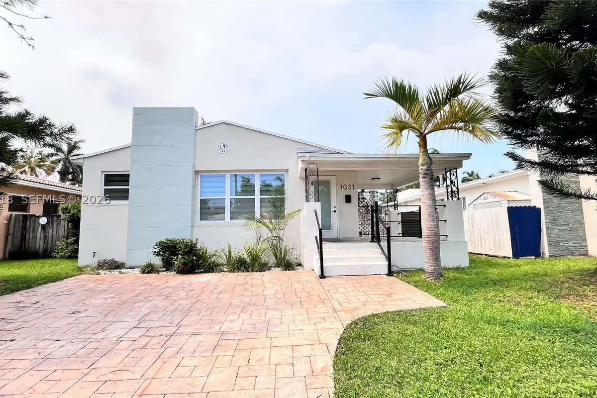 1031 Hollywood Blvd, Hollywood: photo 1 of 31