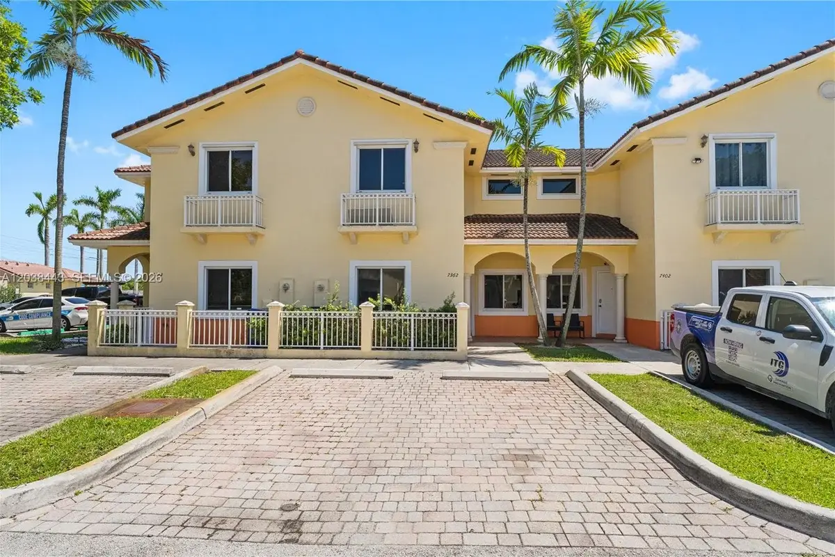 7362 NW 179th Ter, Hialeah: photo 1 of 27