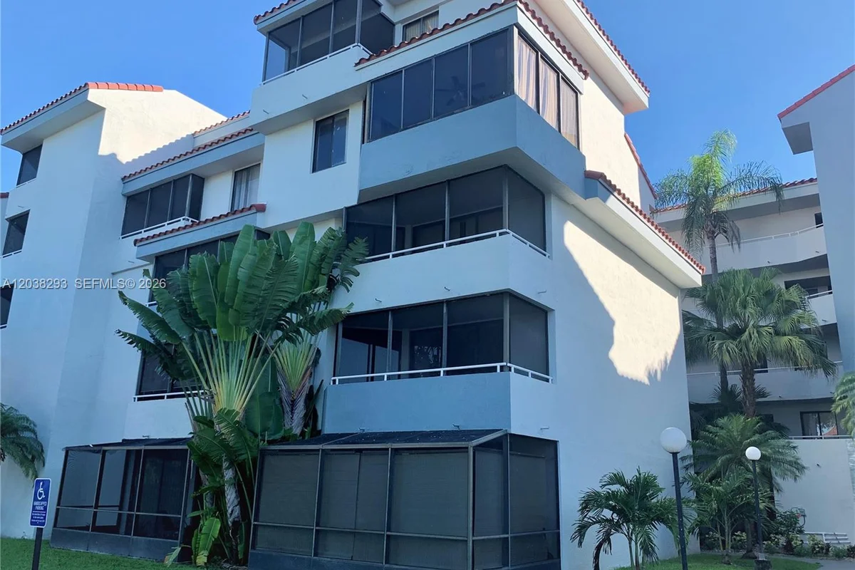 8255 SW 152nd Ave #E-101, Miami: photo 1 of 17