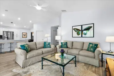 13371 Bedford Mews Ct, Wellington: photo 1 of 23