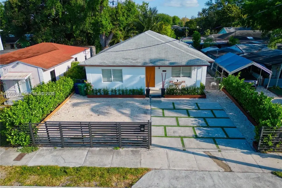 311 NW 95th St, Miami: photo 1 of 20