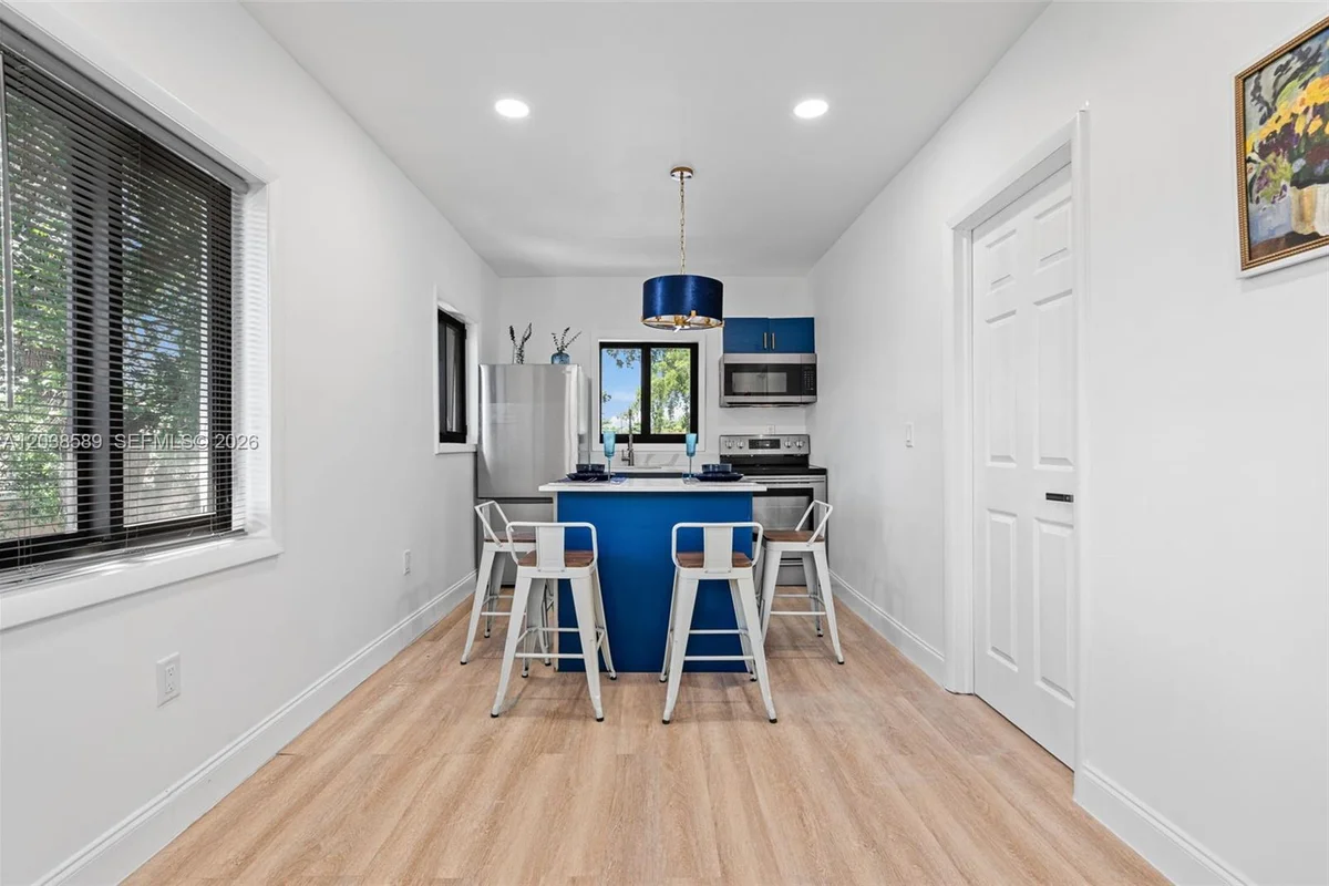 1824 NW 47th St #A, Miami: photo 1 of 10