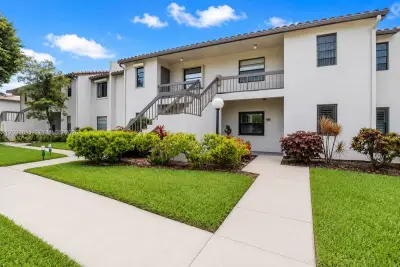 21650 Juego Cir #24H, Boca Raton: photo 1 of 34