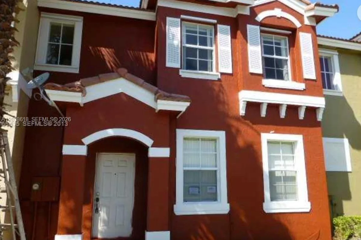 641 E Mowry Ct, Homestead: photo 1 of 8
