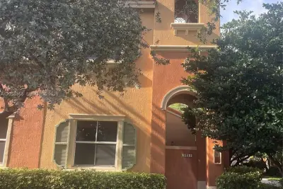 2321 Mariner Ct #2810, Fort Lauderdale: photo 1 of 1