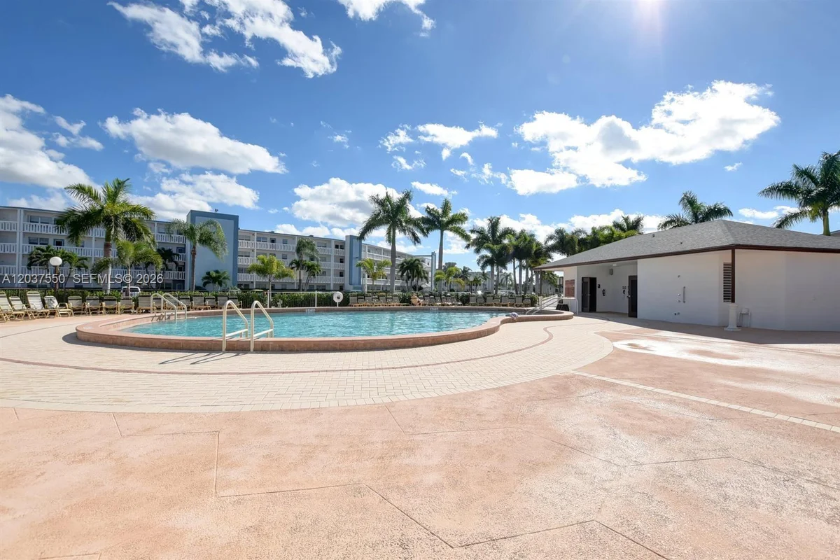 161 Mansfield D, Boca Raton: photo 1 of 11