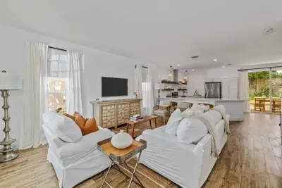 13531 Fountain View Blvd, Wellington: photo 1 of 24