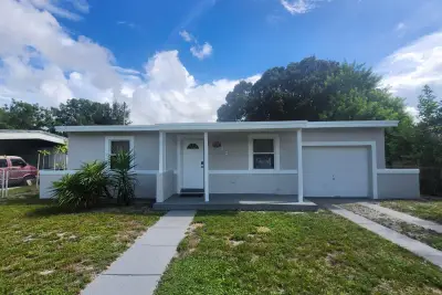 942 NW 12th St, Fort Lauderdale: photo 1 of 19