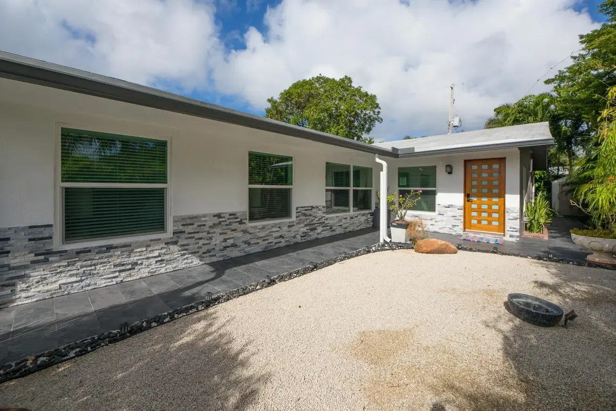1425 NE 26th Dr #1-2, Wilton Manors: photo 1 of 28