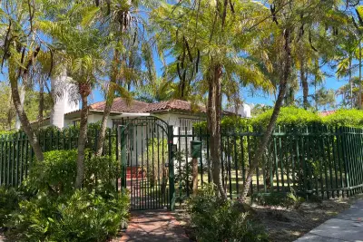 175 SW 25th Rd, Miami: photo 1 of 23