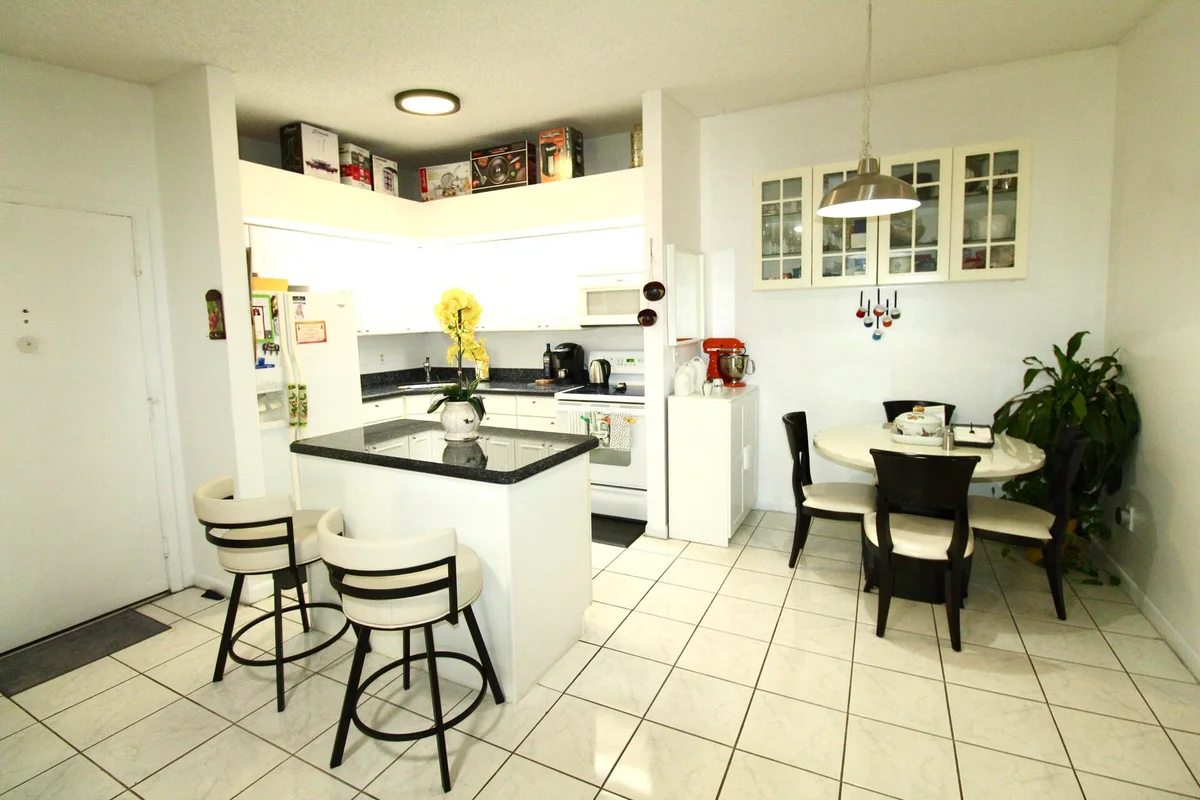 9342 S Belfort Cir #214, Tamarac: photo 1 of 40