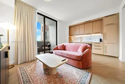 2700 NW 2nd Ave #532, Miami: photo 1 of 34