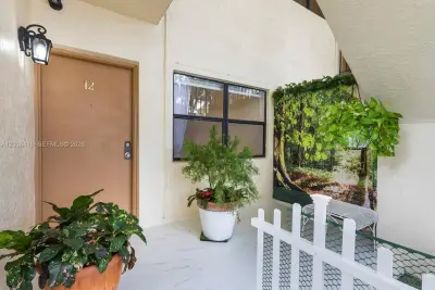 12940 SW 64th Ln #312-3, Miami: photo 1 of 17