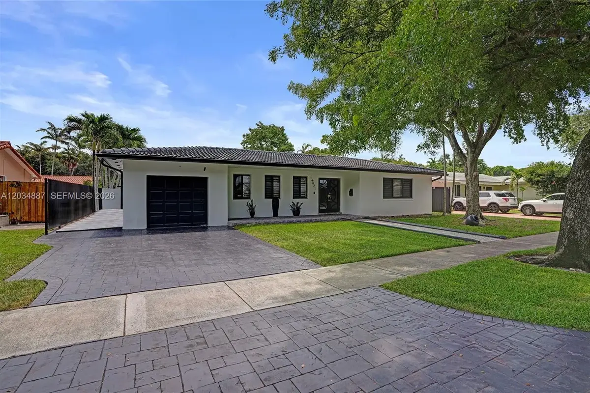 14021 Cypress Ct, Miami Lakes: photo 1 of 68