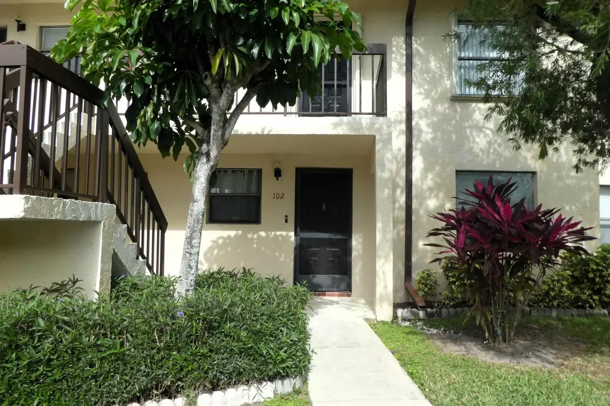 7149 Golf Colony Ct #102, Lake Worth: photo 1 of 15