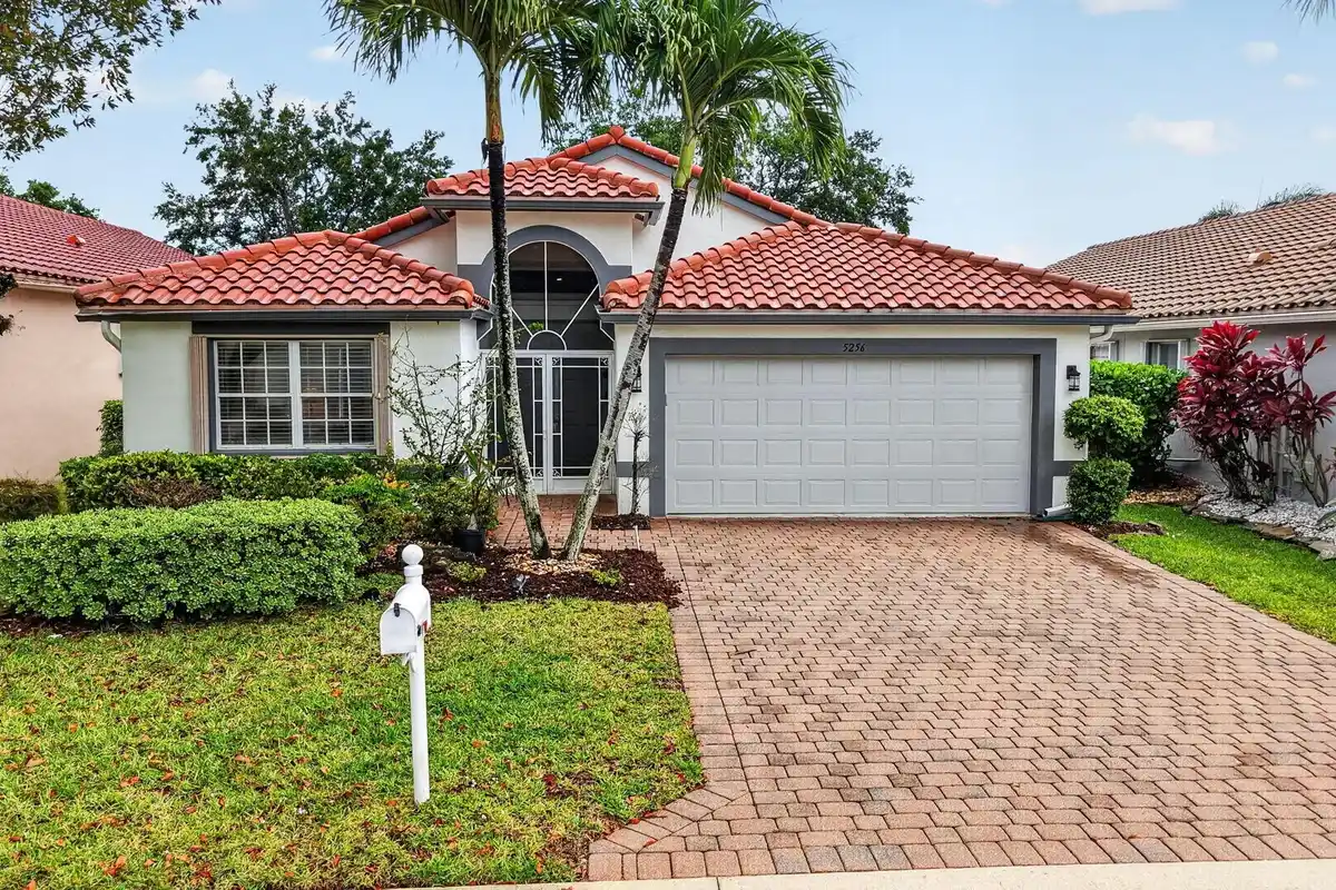 5256 Glenville Dr, Boynton Beach: photo 1 of 80
