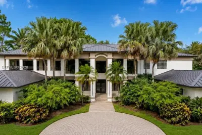 10395 SW 67th Ave, Pinecrest: photo 1 of 40