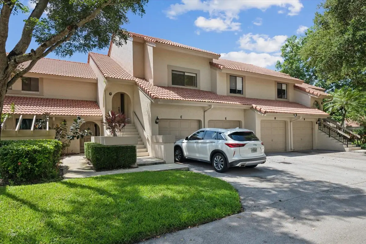 5750 Coach House Cir #G, Boca Raton: photo 1 of 19