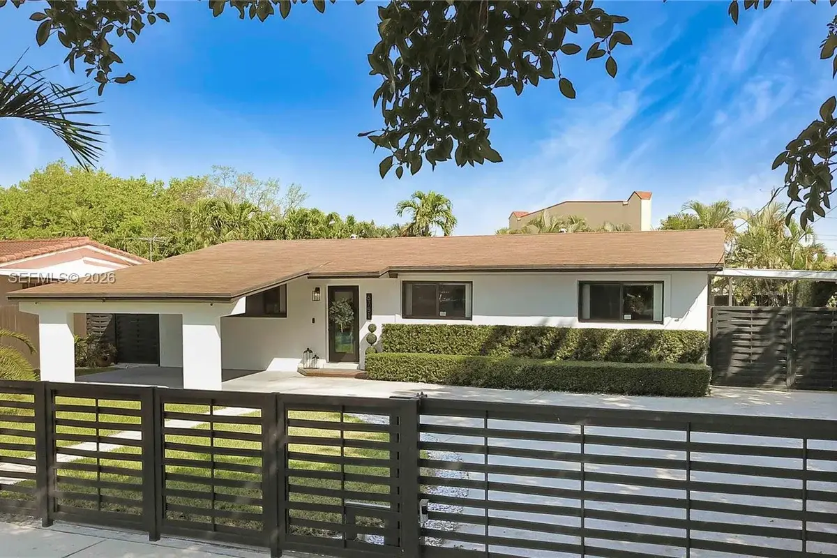 6751 SW 13th St, Miami: photo 1 of 41
