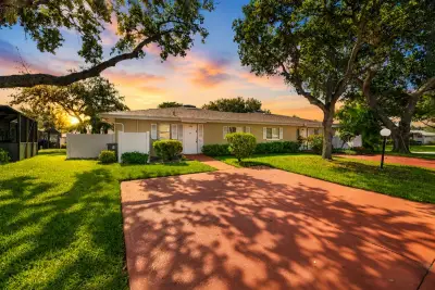 18762 Candlewick Dr, Boca Raton: photo 1 of 44