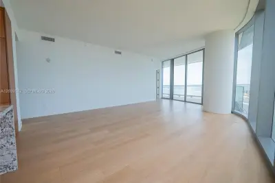 175 SE 25th Rd #702, Miami: photo 1 of 30