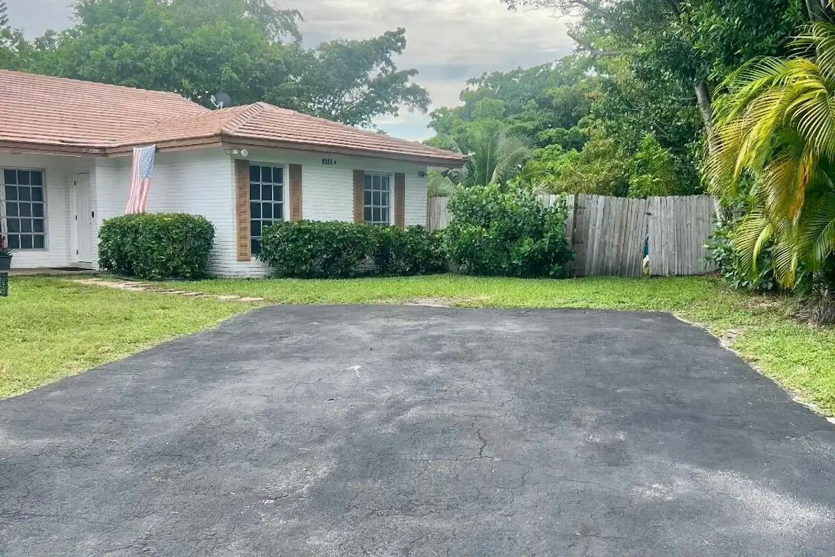 8586 NW 23rd Manor #W, Coral Springs: photo 1 of 39
