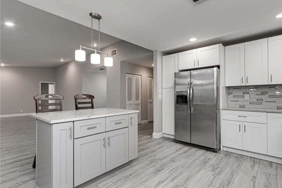 7000 NW 107th Ave, Tamarac: photo 1 of 63