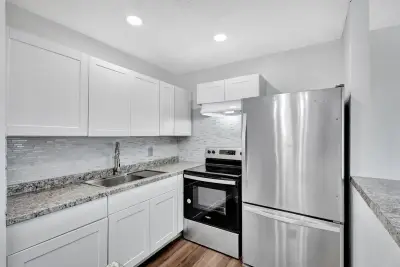 211 Sheffield I, West Palm Beach: photo 1 of 29