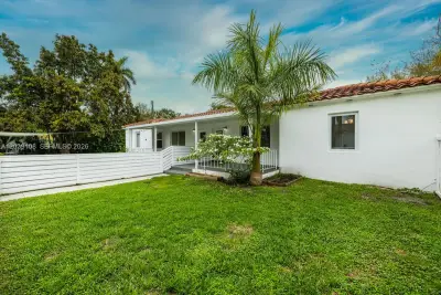 1029 NE 113 St S #South, Biscayne Park: photo 1 of 12