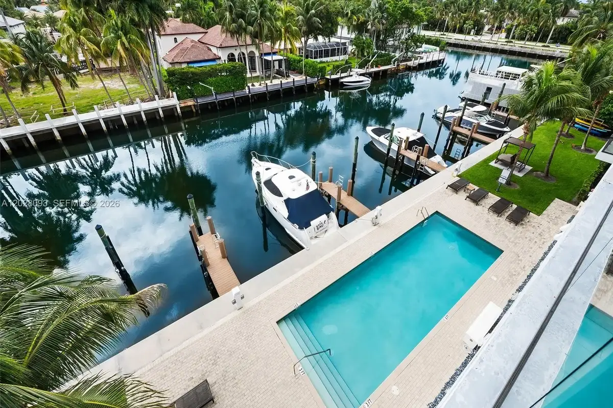 30 Isle Of Venice Dr #403, Fort Lauderdale: photo 1 of 50